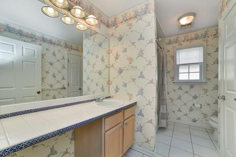 778 Livingston Ct, Paramus, NJ 07652 photo 18