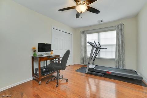 778 Livingston Ct, Paramus, NJ 07652 photo 17