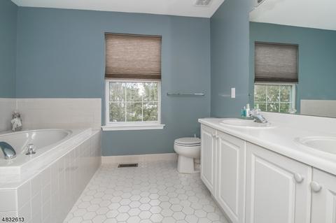 10 Rolling Rapids Ct, Hackettstown, NJ 07840 photo 11
