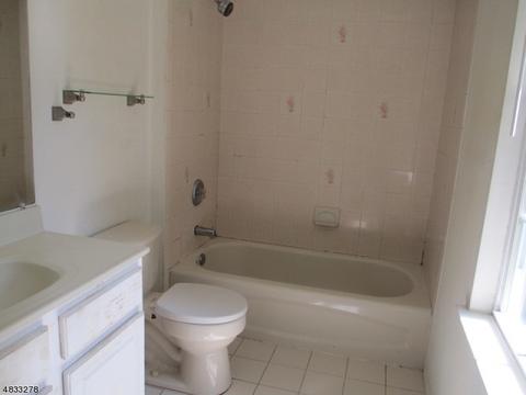 218 Maple Ave, North Plainfield, NJ 07060 photo 10