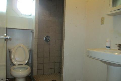 218 Maple Ave, North Plainfield, NJ 07060 photo 17