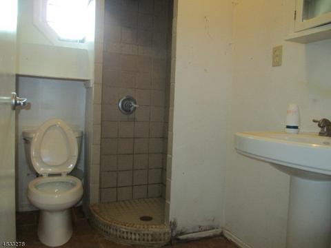 218 Maple Ave, North Plainfield, NJ 07060 photo 14