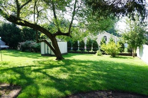 28 Mc Collum Dr, Clark, NJ 07066 photo 5
