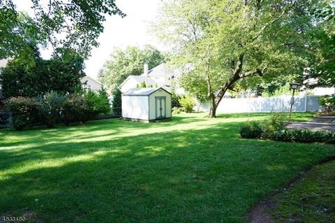 28 Mc Collum Dr, Clark, NJ 07066 photo 4
