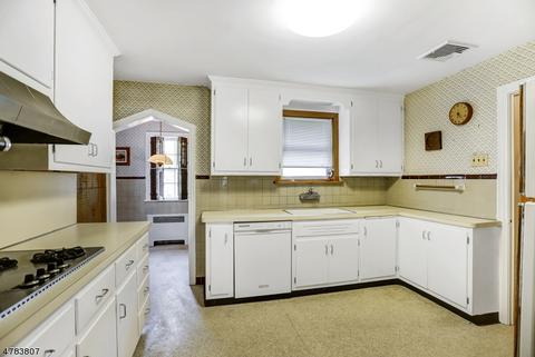 20 Beech Ter, Millburn, NJ 07041 photo 9