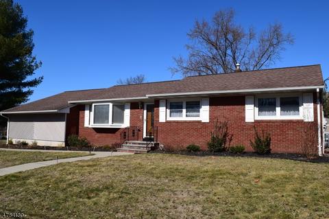 3 Stanford Pl, Wayne, NJ 07470 photo 2