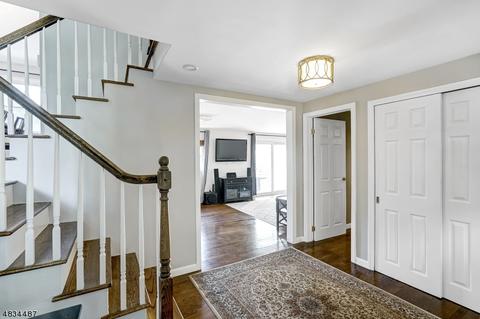 6 Hemlock Ter, Springfield, NJ 07081 photo 2