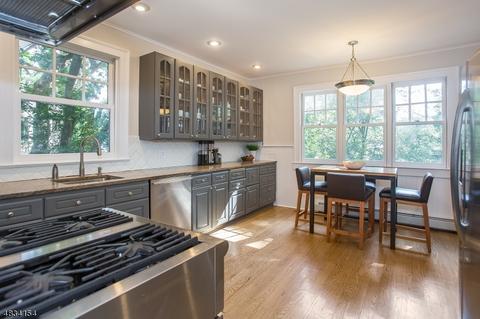 237 Christopher St, Montclair, NJ 07043 photo 12