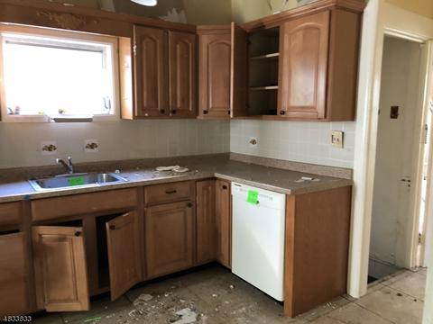 211 E 7th Ave, Roselle, NJ 07203 photo 8