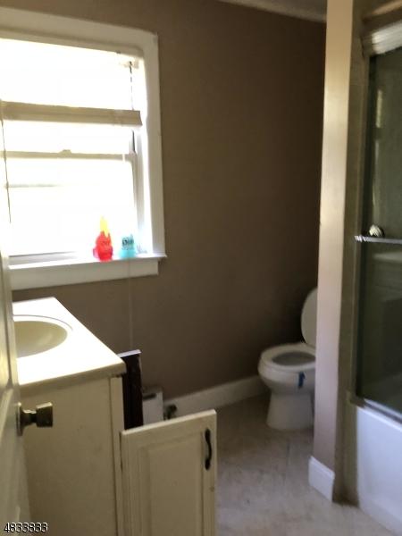 211 E 7th Ave, Roselle, NJ 07203 photo 10