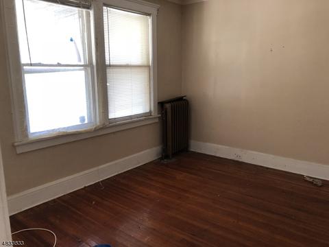 211 E 7th Ave, Roselle, NJ 07203 photo 6
