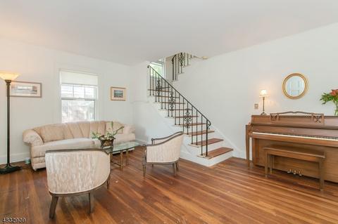 26 S Mountain Rd, Millburn, NJ 07041 photo 4