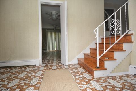 56 Kiwanis Dr, Wayne, NJ 07470 photo 6