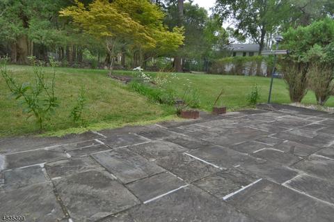 56 Kiwanis Dr, Wayne, NJ 07470 photo 3