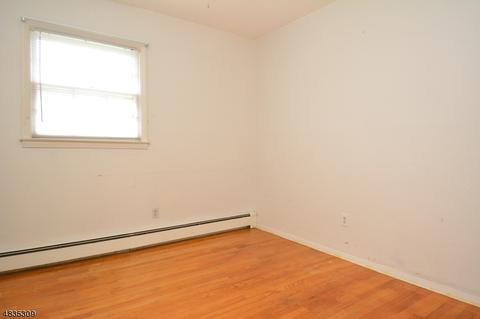 56 Kiwanis Dr, Wayne, NJ 07470 photo 14