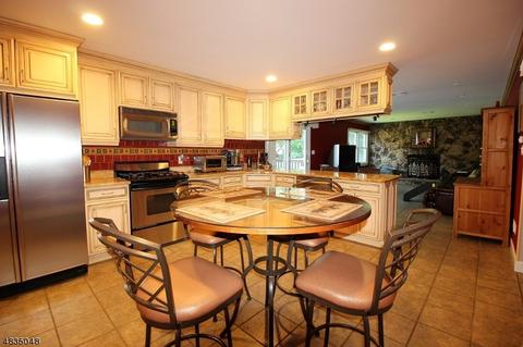 9 Gary Pl, Wanaque, NJ 07465 photo 5