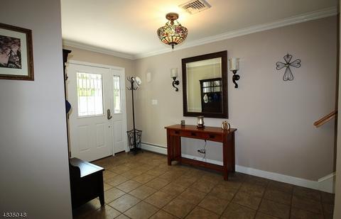 9 Gary Pl, Wanaque, NJ 07465 photo 2