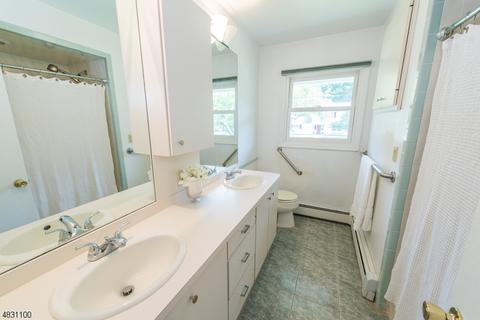 95 Palmer Dr, Wayne, NJ 07470 photo 17