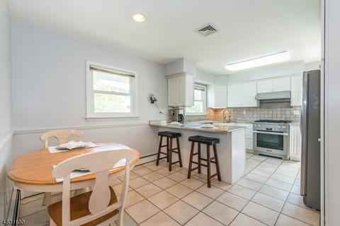 95 Palmer Dr, Wayne, NJ 07470 photo 6