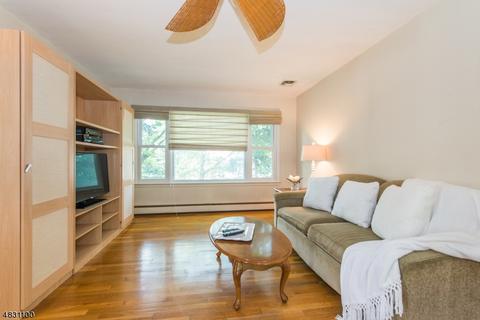 95 Palmer Dr, Wayne, NJ 07470 photo 9