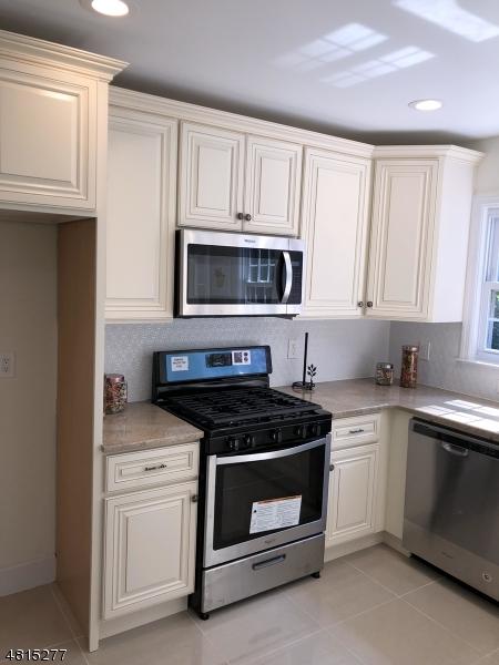 238 E 6th Ave, Roselle, NJ 07203 photo 5