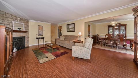 43 Bowfell Ct, Wayne, NJ 07470 photo 4