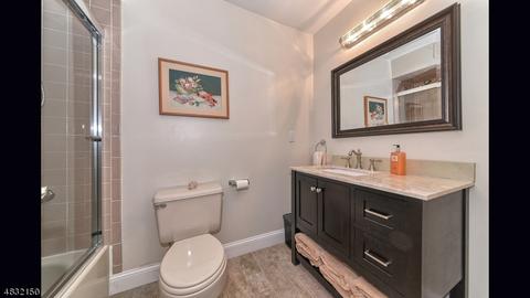 43 Bowfell Ct, Wayne, NJ 07470 photo 20