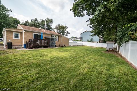 16 Taft Ave, Dover, NJ 07801 photo 3