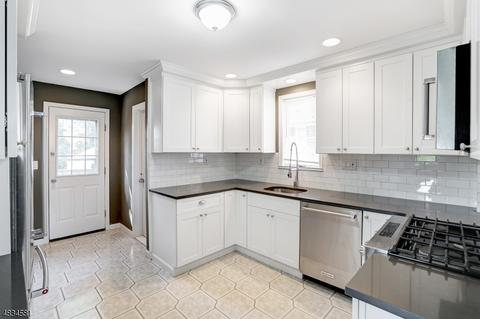 37 Whittingham Ter, Millburn, NJ 07041 photo 15