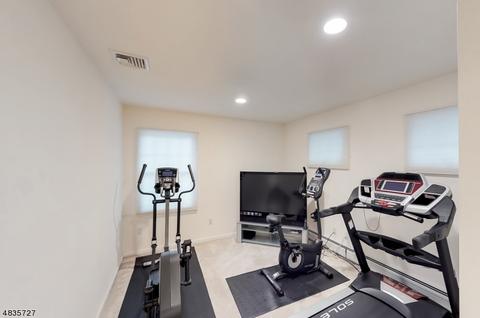 328 Farview Ave, Paramus, NJ 07652 photo 11