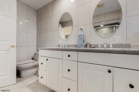 328 Farview Ave, Paramus, NJ 07652 photo 12