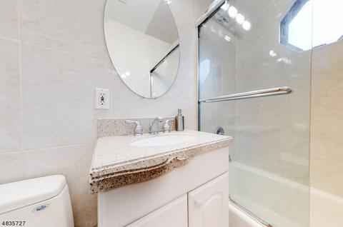328 Farview Ave, Paramus, NJ 07652 photo 9