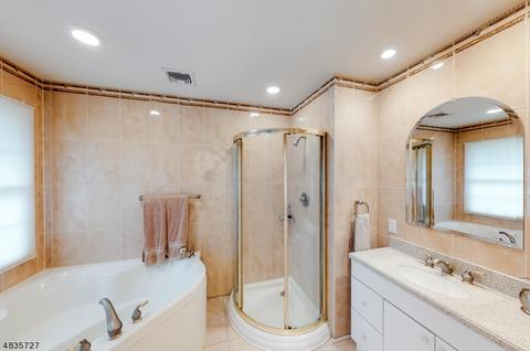 328 Farview Ave, Paramus, NJ 07652 photo 1