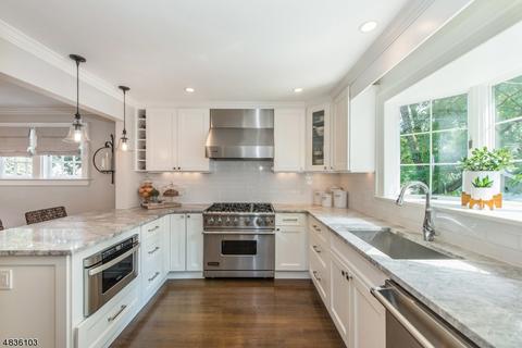96 Haddon Pl, Montclair, NJ 07043 photo 11
