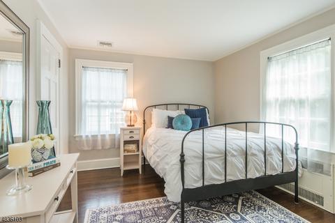 96 Haddon Pl, Montclair, NJ 07043 photo 15