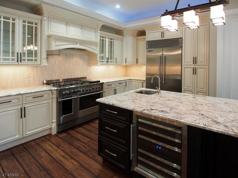 648 Undercliff Ave, Edgewater, NJ 07020 photo 4
