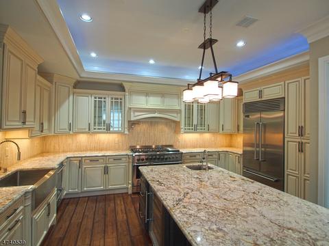 648 Undercliff Ave, Edgewater, NJ 07020 photo 3