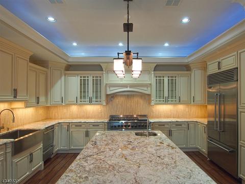 648 Undercliff Ave, Edgewater, NJ 07020 photo 2