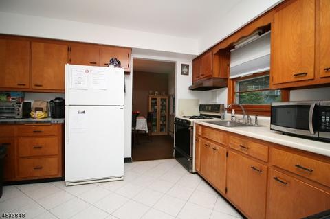 35 6th St, Dover, NJ 07801 photo 8