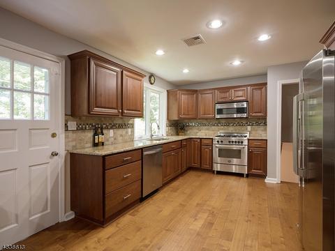 17 Prospect St, Mendham, NJ 07945 photo 3