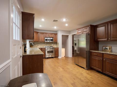 17 Prospect St, Mendham, NJ 07945 photo 4