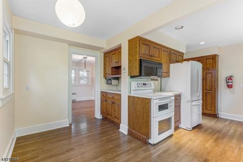 147 Glen Ave, Millburn, NJ 07041 photo 9