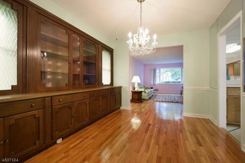 1152 Iris Dr, Mountainside, NJ 07092 photo 4