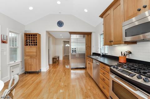 90 Tulip St, Summit, NJ 07901 photo 9