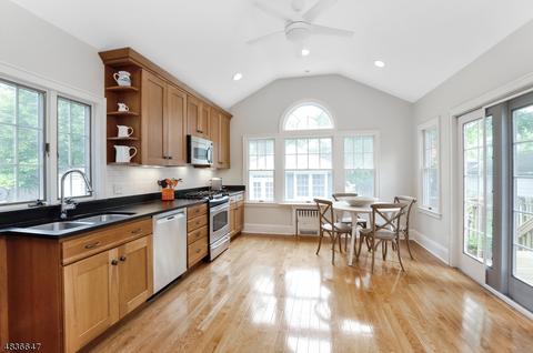 90 Tulip St, Summit, NJ 07901 photo 10