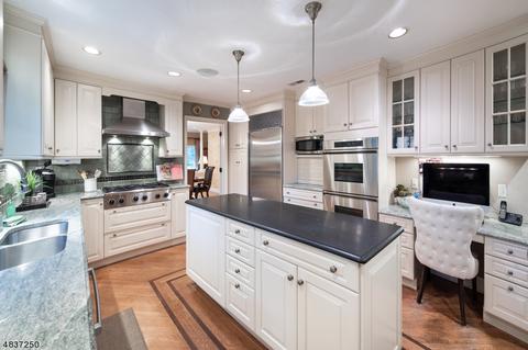 83 Tanglewood Dr, Summit, NJ 07901 photo 9