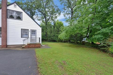 154 Algonquin Trl, Wayne, NJ 07470 photo 4