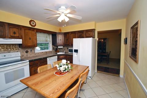 75 Rande Dr, Wayne, NJ 07470 photo 9
