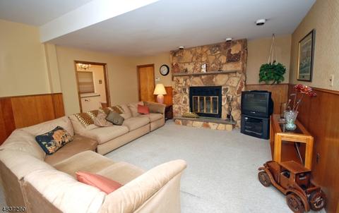 75 Rande Dr, Wayne, NJ 07470 photo 4