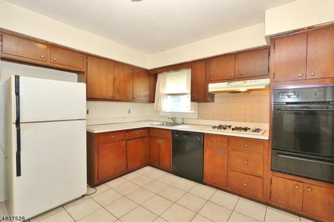 45 Wolf Pl, Hillside, NJ 07205 photo 11